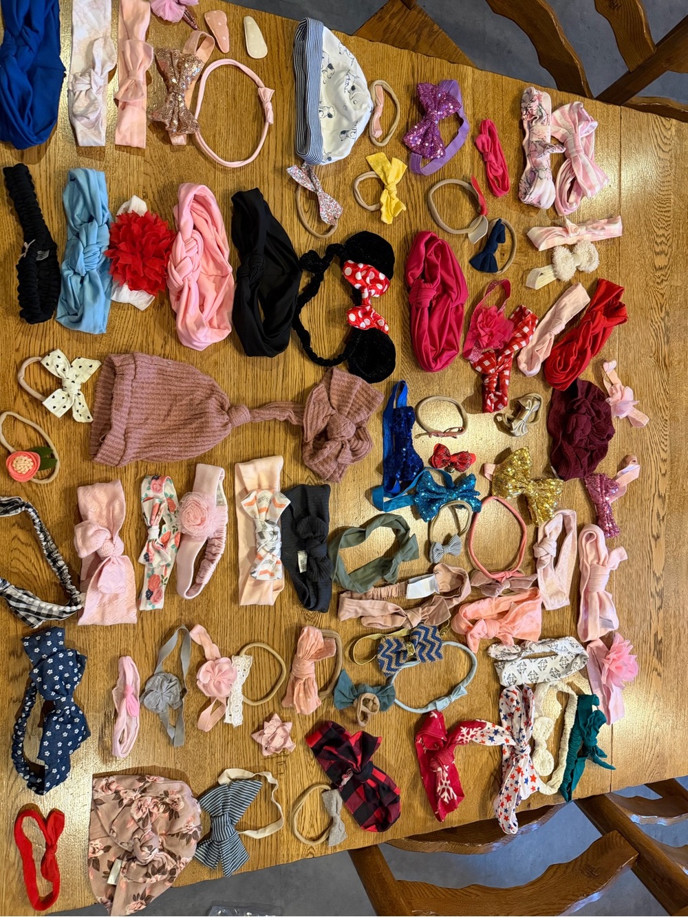 70+ Bows/clips